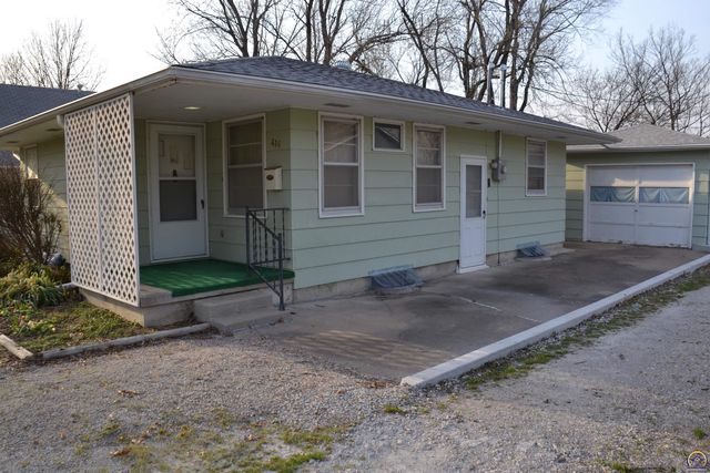 414 Lincoln ST, Osage City, KS 66523