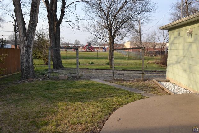 414 Lincoln ST, Osage City, KS 66523