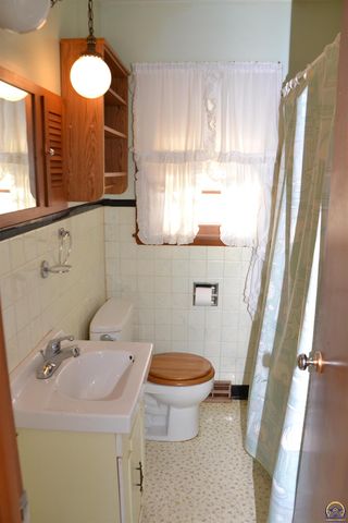 414 Lincoln ST, Osage City, KS 66523