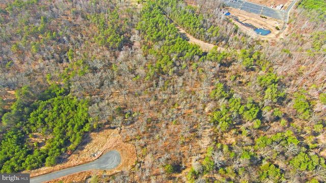 7030 JAY CT, Centreville, VA 20121