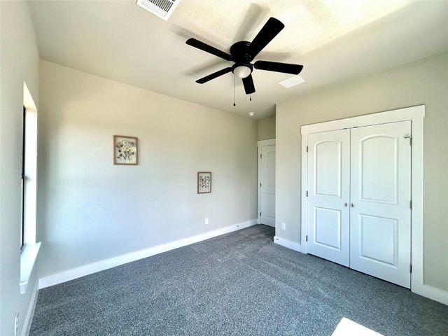 120 Kaelepulu DR, Bastrop, TX 78602