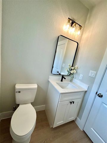 120 Kaelepulu DR, Bastrop, TX 78602