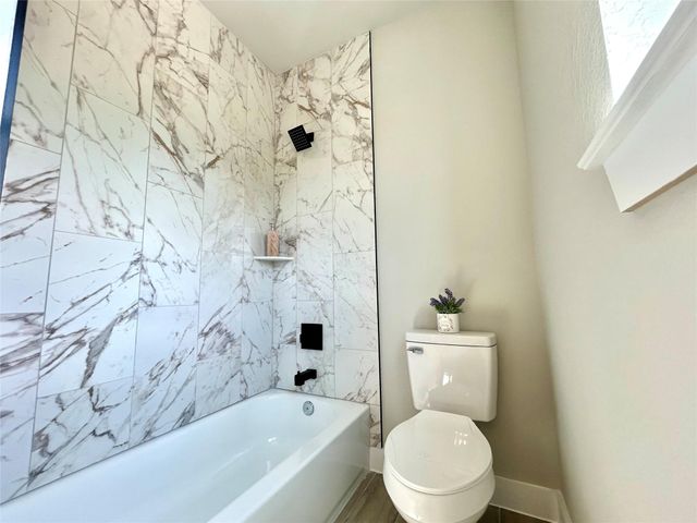 120 Kaelepulu DR, Bastrop, TX 78602