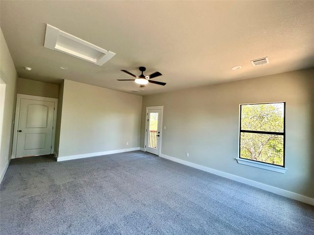 120 Kaelepulu DR, Bastrop, TX 78602