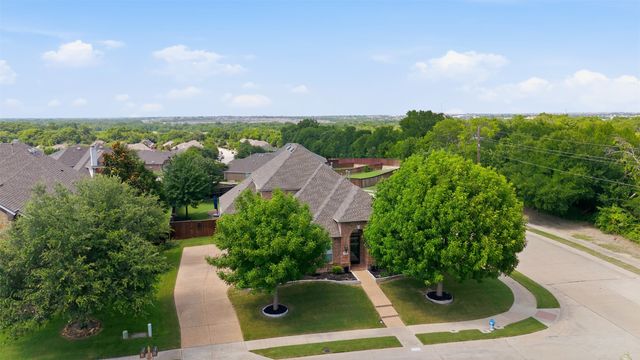 5700 Waterford Lane, Mckinney, TX 75071