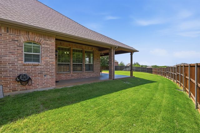 5700 Waterford Lane, Mckinney, TX 75071