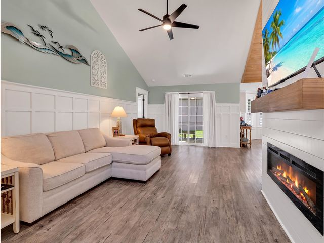 100 Vista Oaks Ct., Murrells Inlet, SC 29576