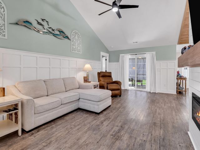 100 Vista Oaks Ct., Murrells Inlet, SC 29576