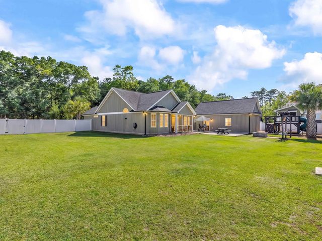 100 Vista Oaks Ct., Murrells Inlet, SC 29576