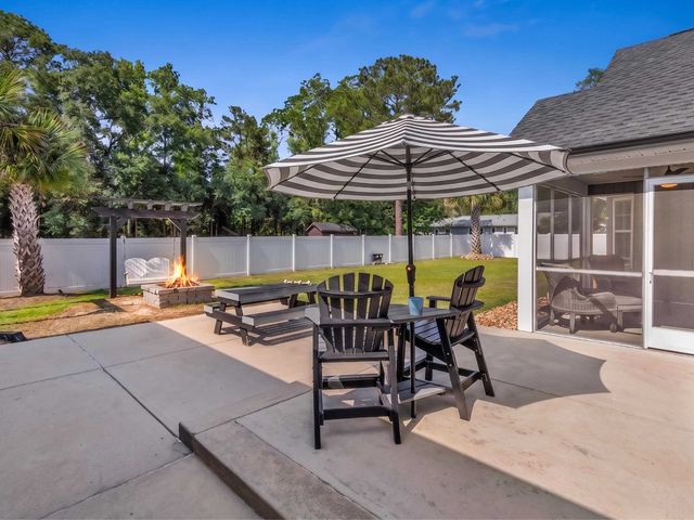 100 Vista Oaks Ct., Murrells Inlet, SC 29576