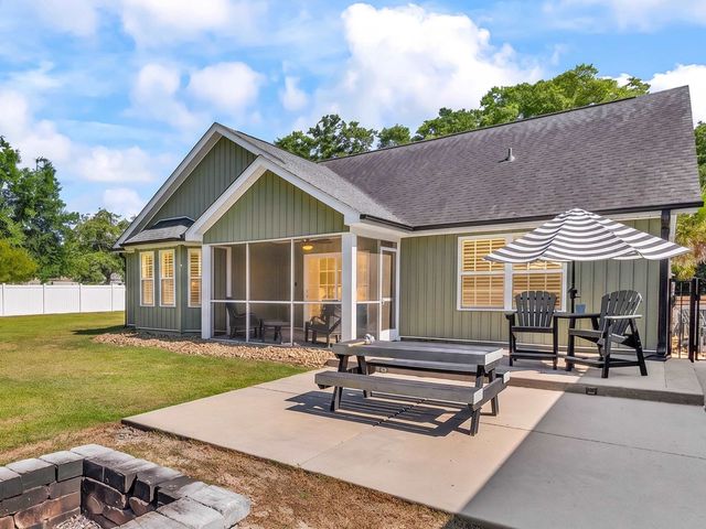 100 Vista Oaks Ct., Murrells Inlet, SC 29576