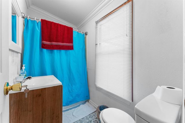 606 S S Pine Hill Street, Pinehurst, TX 77362