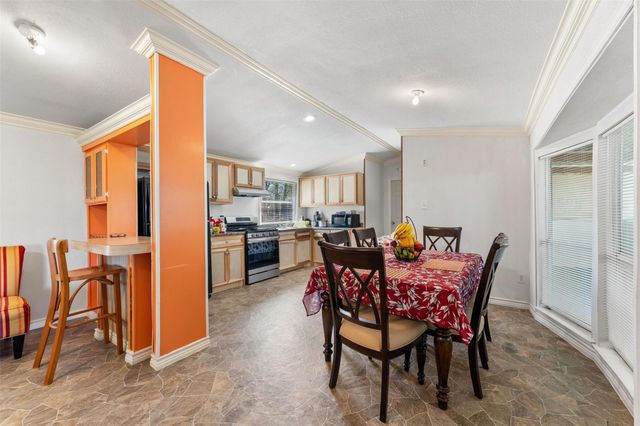 606 S S Pine Hill Street, Pinehurst, TX 77362