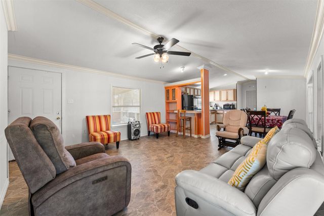 606 S S Pine Hill Street, Pinehurst, TX 77362