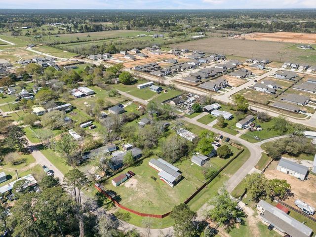 606 S S Pine Hill Street, Pinehurst, TX 77362