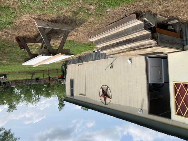 153 Royal RD, Cedar Creek, TX 78612