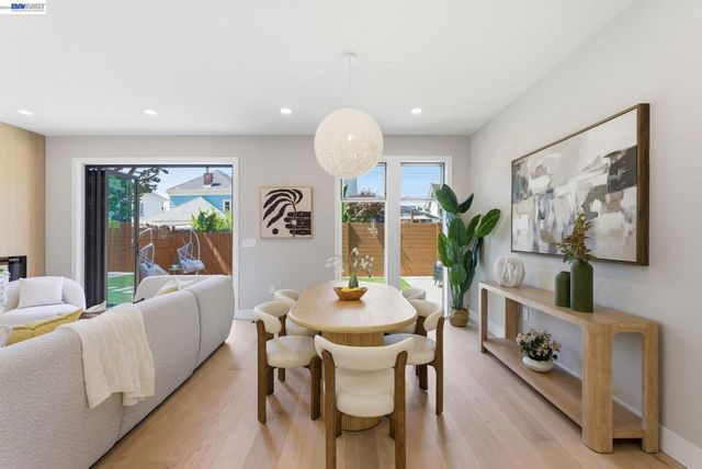 1026 54Th St, Oakland, CA 94608