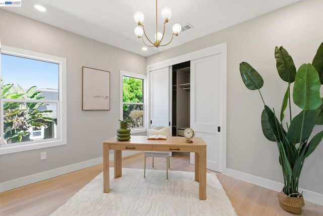1026 54Th St, Oakland, CA 94608