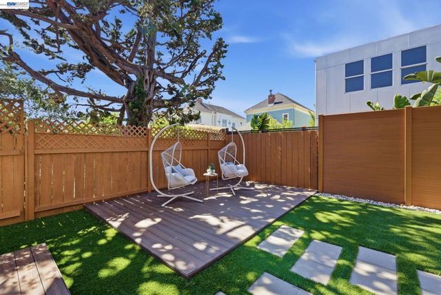 1026 54Th St, Oakland, CA 94608