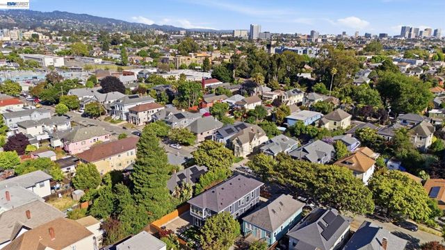 1026 54Th St, Oakland, CA 94608