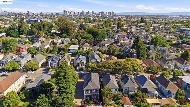 1026 54Th St, Oakland, CA 94608