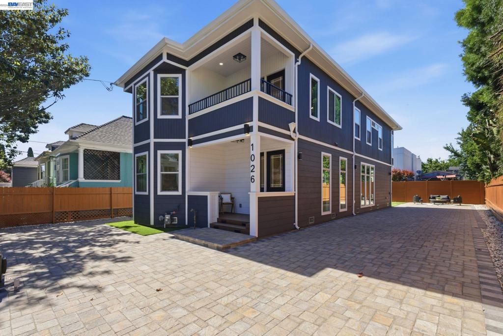 1026 54Th St, Oakland, CA 94608