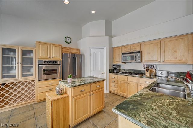 2201 Double Tree Avenue, Henderson, NV 89052