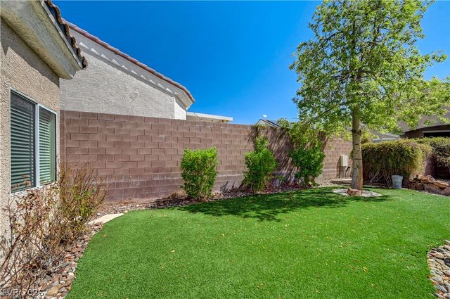 2201 Double Tree Avenue, Henderson, NV 89052