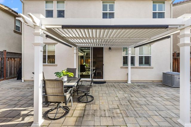 41 Caspian Way, Gilroy, CA 95020