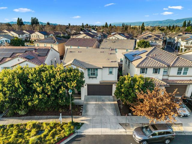 41 Caspian Way, Gilroy, CA 95020