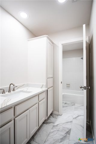 202 Ridge View, Victoria, TX 77904