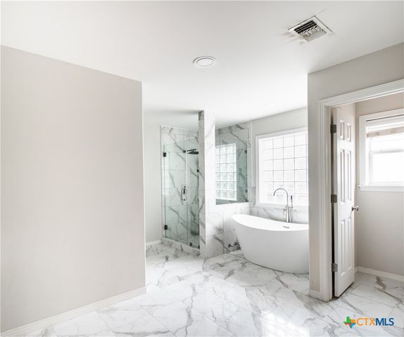 202 Ridge View, Victoria, TX 77904