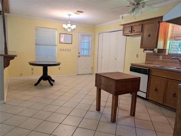 25383 Moss Circle, Cleveland, TX 77328