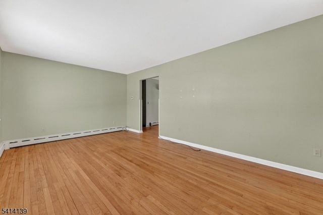 24 4Th Ave, Woodbridge Twp., NJ 07064