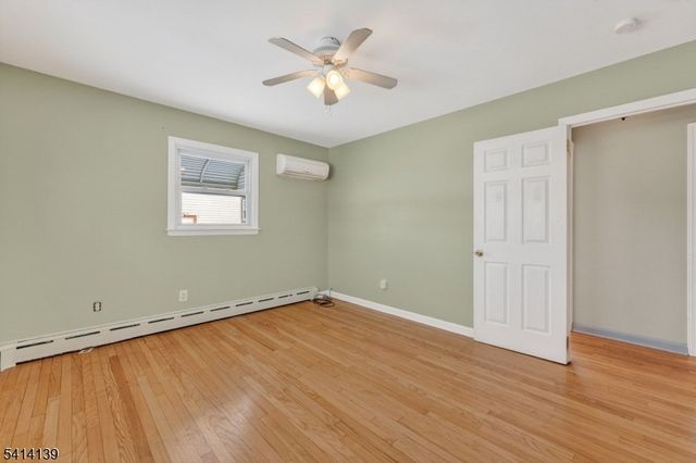 24 4Th Ave, Woodbridge Twp., NJ 07064