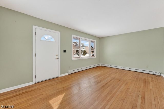 24 4Th Ave, Woodbridge Twp., NJ 07064