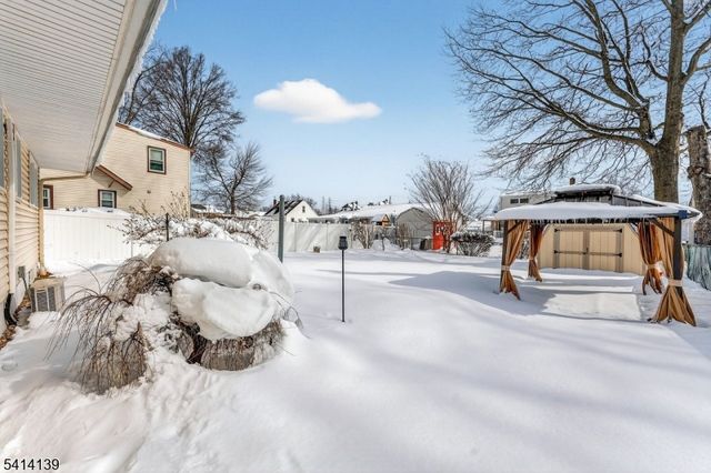 24 4Th Ave, Woodbridge Twp., NJ 07064