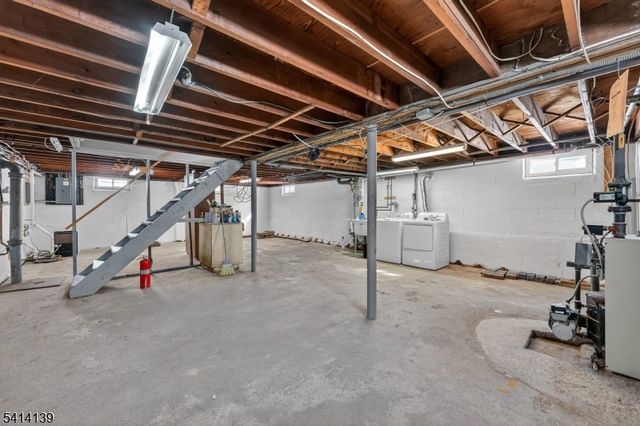 24 4Th Ave, Woodbridge Twp., NJ 07064