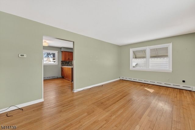 24 4Th Ave, Woodbridge Twp., NJ 07064