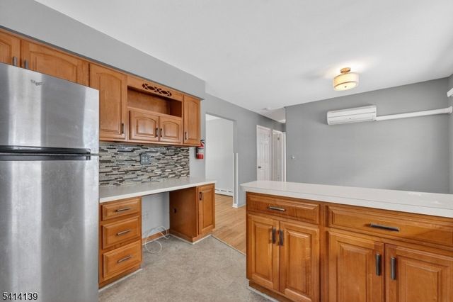 24 4Th Ave, Woodbridge Twp., NJ 07064