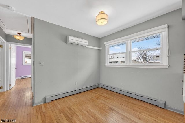 24 4Th Ave, Woodbridge Twp., NJ 07064