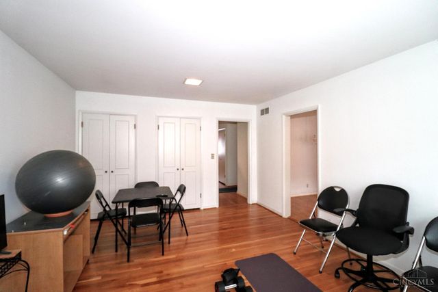 3521 Section Road, Cincinnati, OH 45237