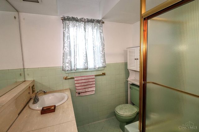 3521 Section Road, Cincinnati, OH 45237