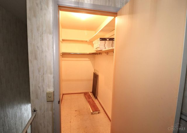 3521 Section Road, Cincinnati, OH 45237