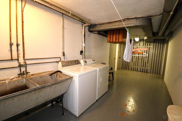 3521 Section Road, Cincinnati, OH 45237