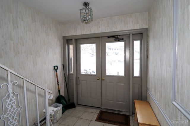 3521 Section Road, Cincinnati, OH 45237