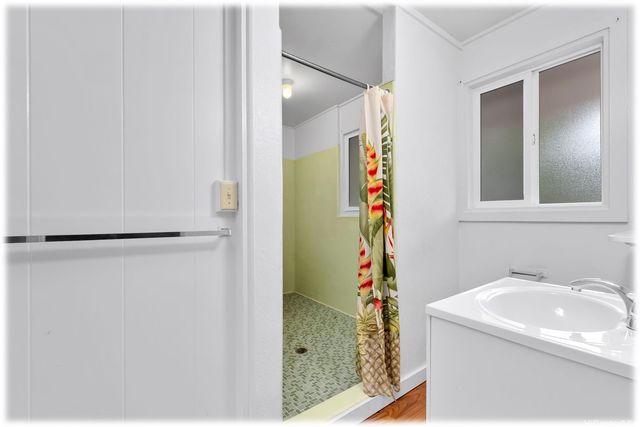 2027 Hillcrest Street, Honolulu, HI 96817