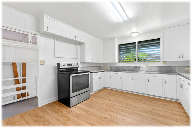 2027 Hillcrest Street, Honolulu, HI 96817