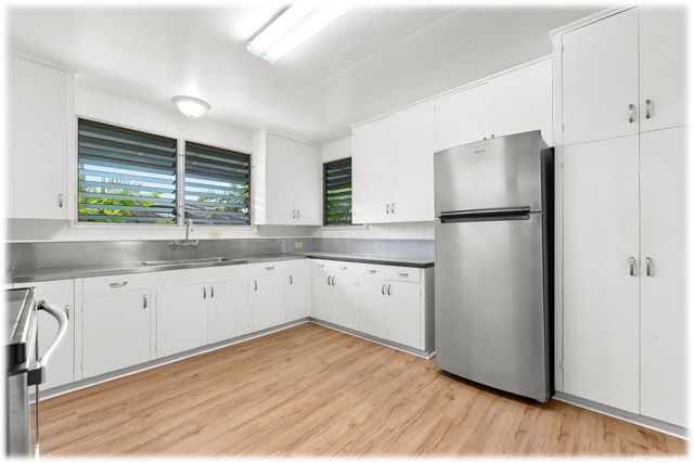 2027 Hillcrest Street, Honolulu, HI 96817