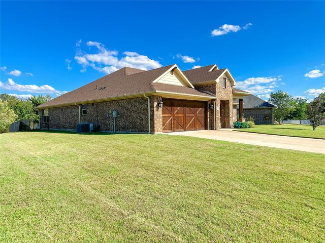 3213 Shoreline Drive, Burleson, TX 76028